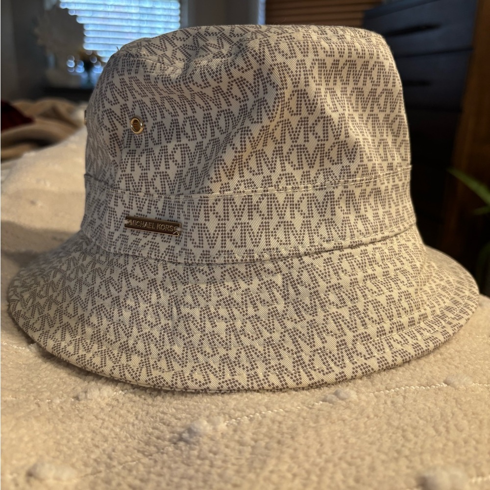 Michael Kors Bucket Hat